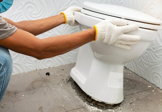 how-to-know-when-its-time-for-a-toilet-replacement-1.jpg